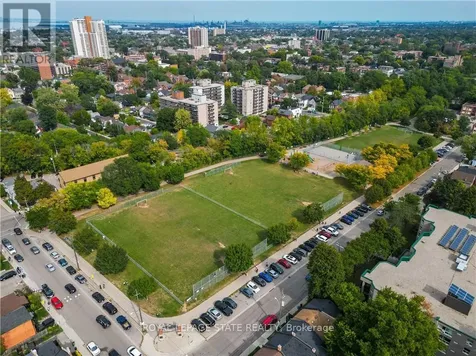 210 Charlton Avenue East Hamilton (corktown) ON L8N 1Z1