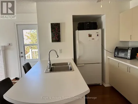 23 Dawson Drive Collingwood ON L9Y 5B4