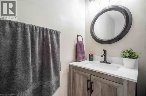 18 Cittadella Boulevard Stoney Creek ON L0R 1P0