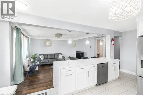33 Alderney Avenue Hamilton ON L9A 2A6