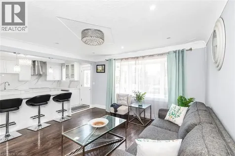 33 Alderney Avenue Hamilton ON L9A 2A6