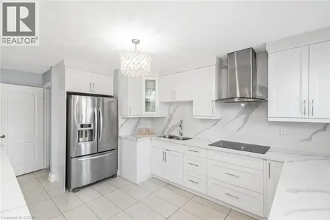 33 Alderney Avenue Hamilton ON L9A 2A6
