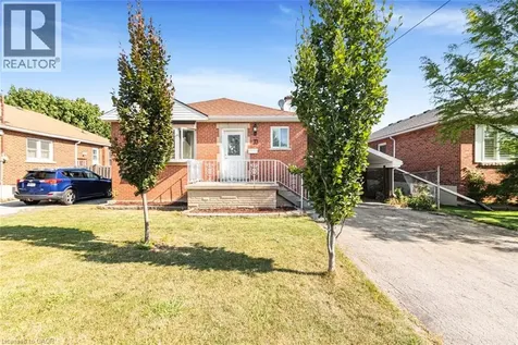 33 Alderney Avenue Hamilton ON L9A 2A6