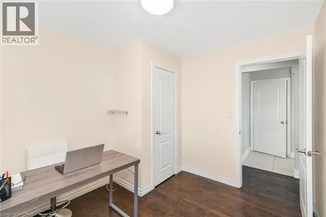 33 Alderney Avenue Hamilton ON L9A 2A6