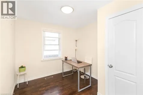 33 Alderney Avenue Hamilton ON L9A 2A6