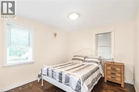 33 Alderney Avenue Hamilton ON L9A 2A6