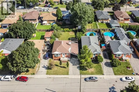 33 Alderney Avenue Hamilton ON L9A 2A6
