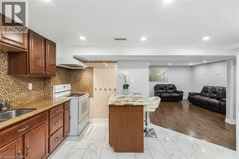 33 Alderney Avenue Hamilton ON L9A 2A6