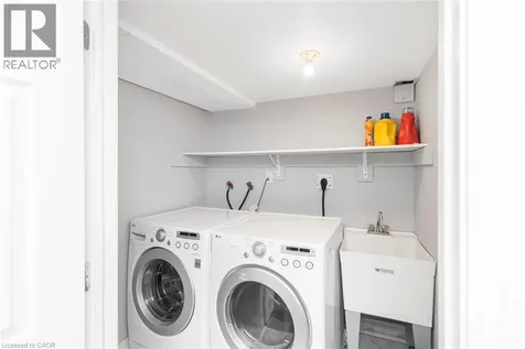 33 Alderney Avenue Hamilton ON L9A 2A6