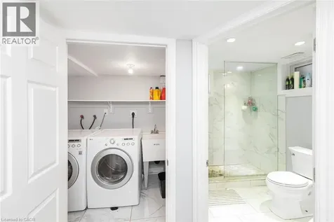 33 Alderney Avenue Hamilton ON L9A 2A6