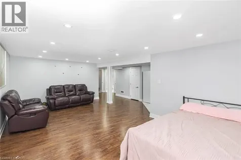 33 Alderney Avenue Hamilton ON L9A 2A6