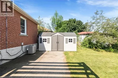 33 Alderney Avenue Hamilton ON L9A 2A6