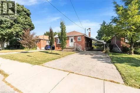 33 Alderney Avenue Hamilton ON L9A 2A6