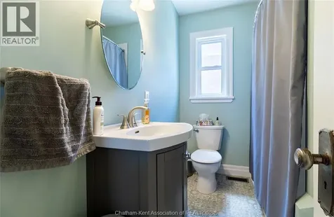 156 Emma Street Chatham ON N7L 1B3