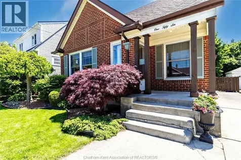 156 Emma Street Chatham ON N7L 1B3