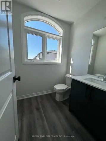 155 Equestrian Way Cambridge ON N3E 0E8