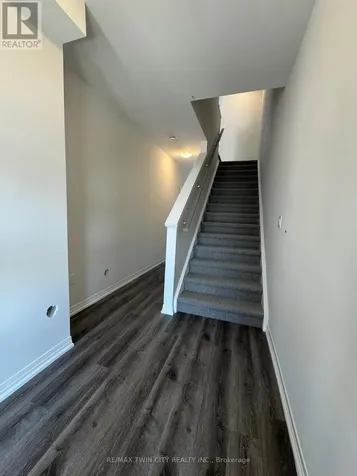 155 Equestrian Way Cambridge ON N3E 0E8