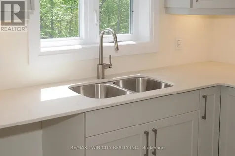 220 Jeffrey Place Kitchener ON N2C 2T7