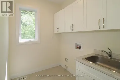 220 Jeffrey Place Kitchener ON N2C 2T7