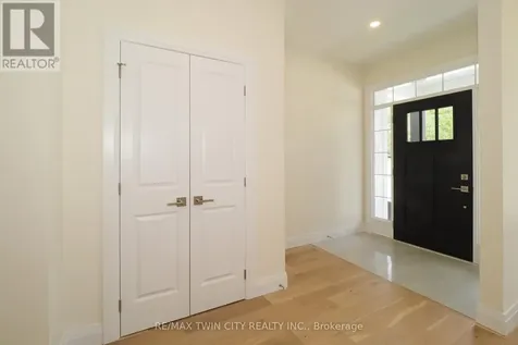 220 Jeffrey Place Kitchener ON N2C 2T7