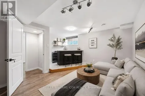 90 Sunvale Way Ottawa ON K2G 6X4