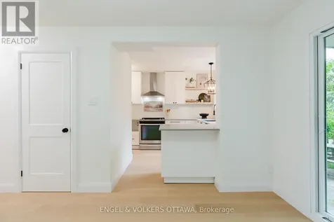 825 De Salaberry Street Ottawa ON K1J 6Y5