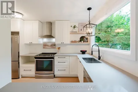 825 De Salaberry Street Ottawa ON K1J 6Y5