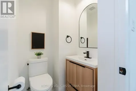 825 De Salaberry Street Ottawa ON K1J 6Y5