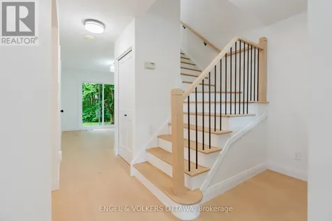 825 De Salaberry Street Ottawa ON K1J 6Y5