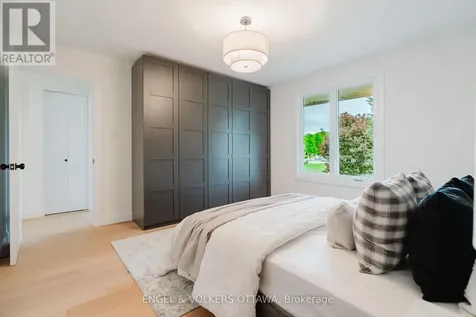 825 De Salaberry Street Ottawa ON K1J 6Y5