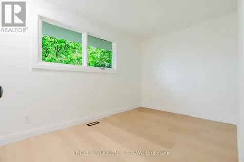 825 De Salaberry Street Ottawa ON K1J 6Y5