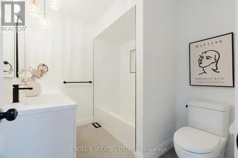 825 De Salaberry Street Ottawa ON K1J 6Y5