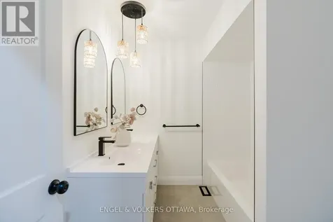 825 De Salaberry Street Ottawa ON K1J 6Y5