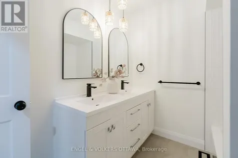 825 De Salaberry Street Ottawa ON K1J 6Y5