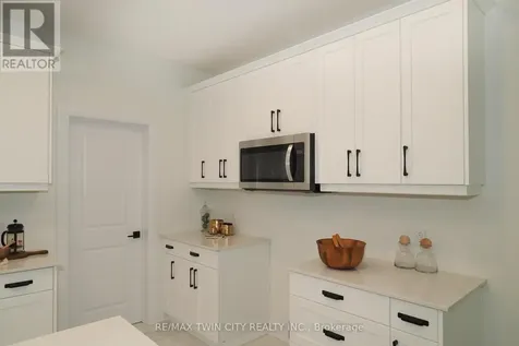 217 Jeffrey Place Kitchener ON N2C 2T7