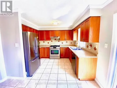 138 Apple Ridge Drive Kitchener ON N2P 2S7
