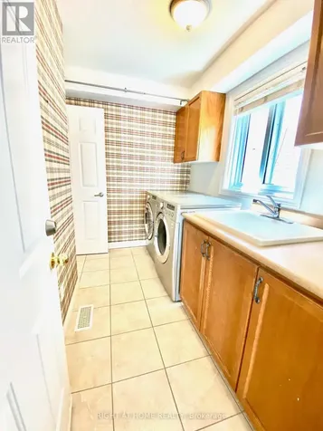 138 Apple Ridge Drive Kitchener ON N2P 2S7