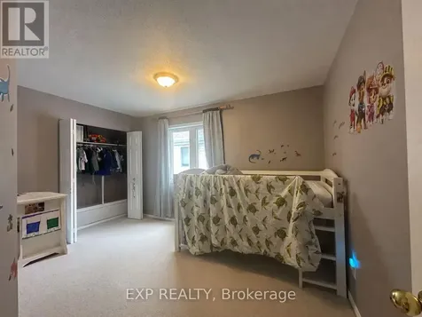 256 Scout Street Ottawa ON K2C 4E6