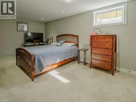 7 Irving Court Port Dover ON N0A 1N4