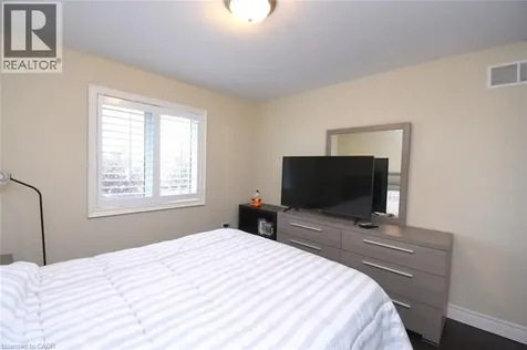 708 Winston Road Grimsby ON L3M 4E8
