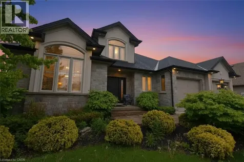 708 Winston Road Grimsby ON L3M 4E8