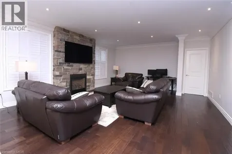708 Winston Road Grimsby ON L3M 4E8