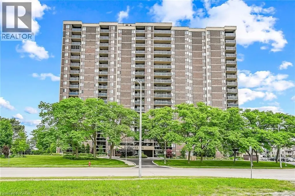 301 Frances Avenue Stoney Creek ON L8E 3W6