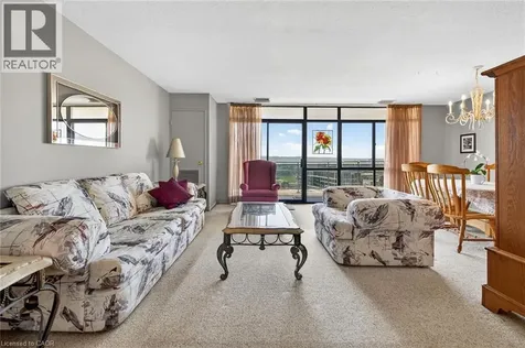 301 Frances Avenue Stoney Creek ON L8E 3W6