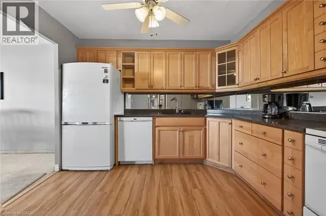 301 Frances Avenue Stoney Creek ON L8E 3W6