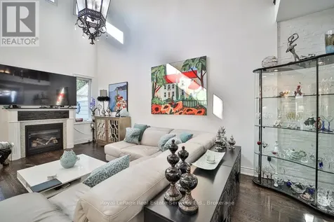 13 Sandy Coast Crescent Wasaga Beach ON L9Z 0G1