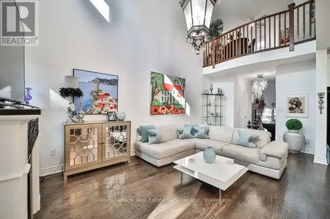 13 Sandy Coast Crescent Wasaga Beach ON L9Z 0G1