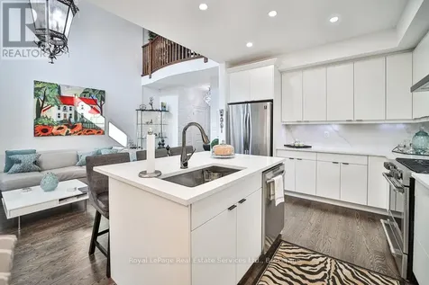 13 Sandy Coast Crescent Wasaga Beach ON L9Z 0G1