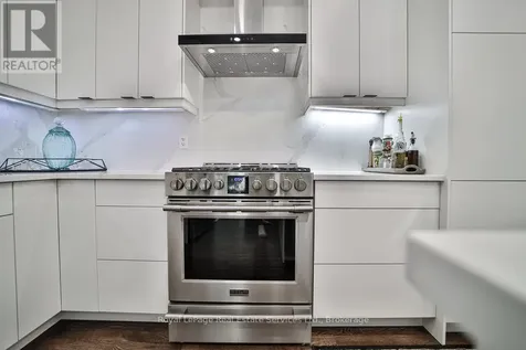 13 Sandy Coast Crescent Wasaga Beach ON L9Z 0G1