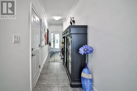 13 Sandy Coast Crescent Wasaga Beach ON L9Z 0G1